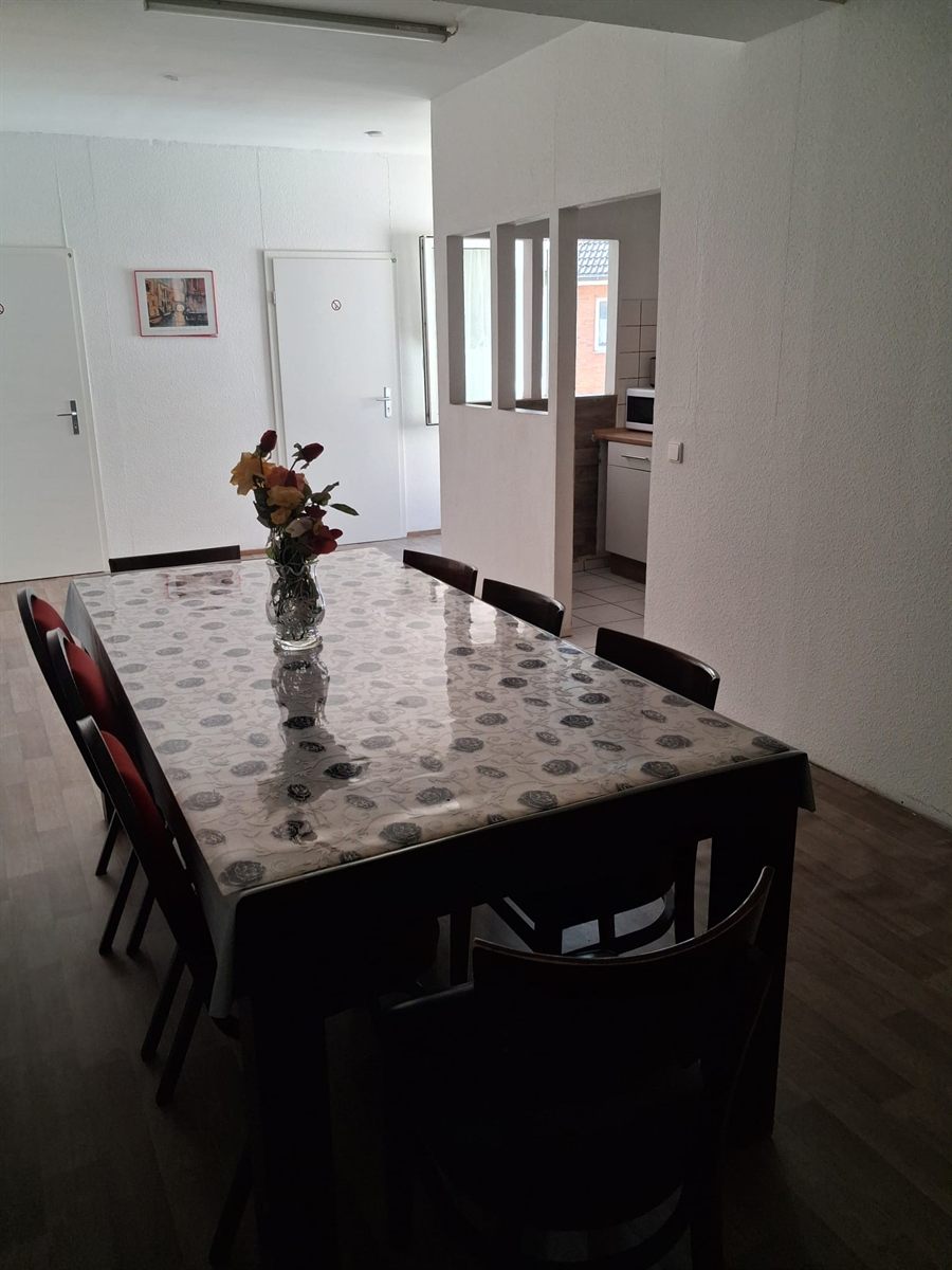 Essplatz im Haus, an dem ein Team abends zusammensitzen kann